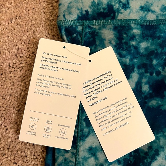 VEUC Athleta Saltutation Stash Pocket in Powervita fabric - Picture 3 of 3